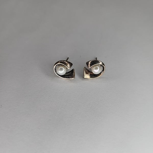 Sterling Silver Pearl Earrings