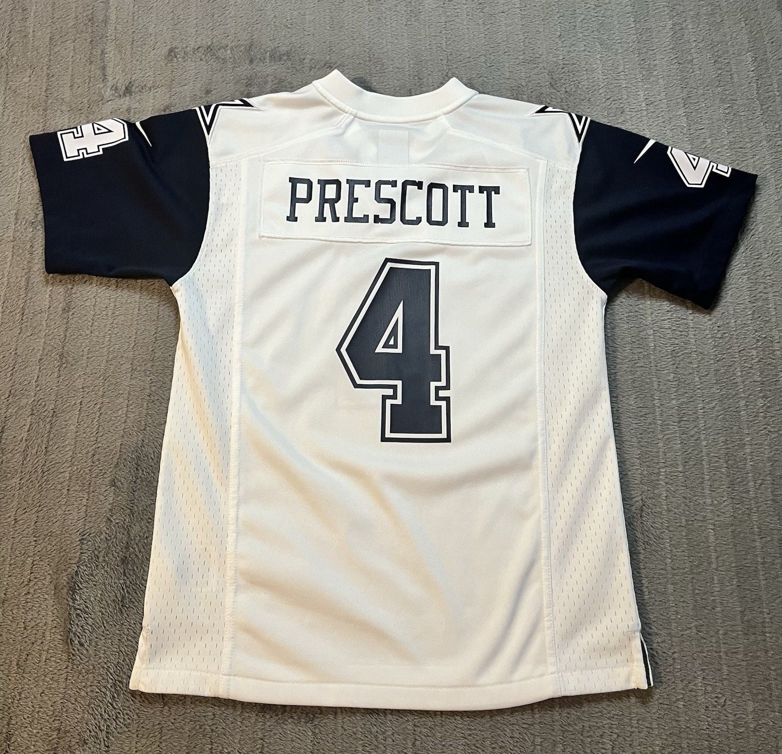 Youth Nike Dallas Cowboys Dak Prescott NFL Jersey On Field #4 Size Medium 10-12 8