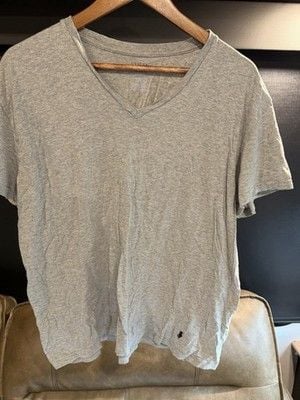 Polo Ralph Lauren Classic Fit Gray V-Neck Jersey Cotton Logo Tee Size L 2