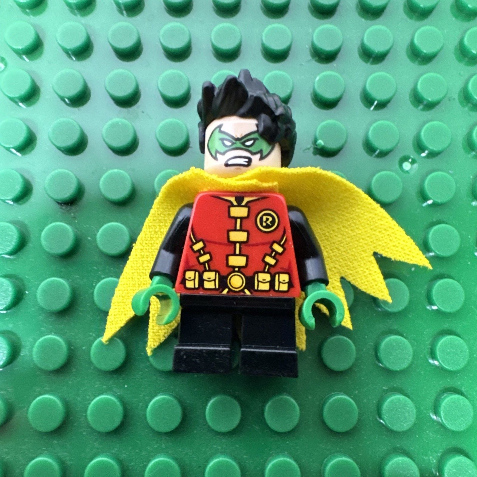 Lego DC Super Heroes Minifigure Robin Green Mask Batman 1