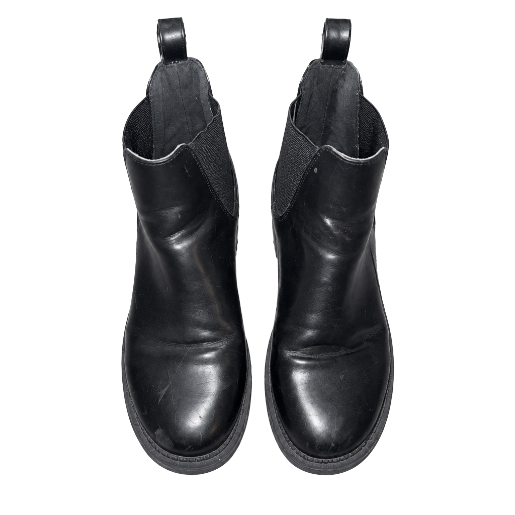 Forever 21 Black Chelsea Boots 1