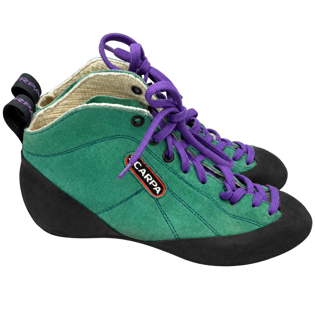Scarpa 70018 Green Climbing Shoes Vintage
Size 40/ US 7.5
#904 1