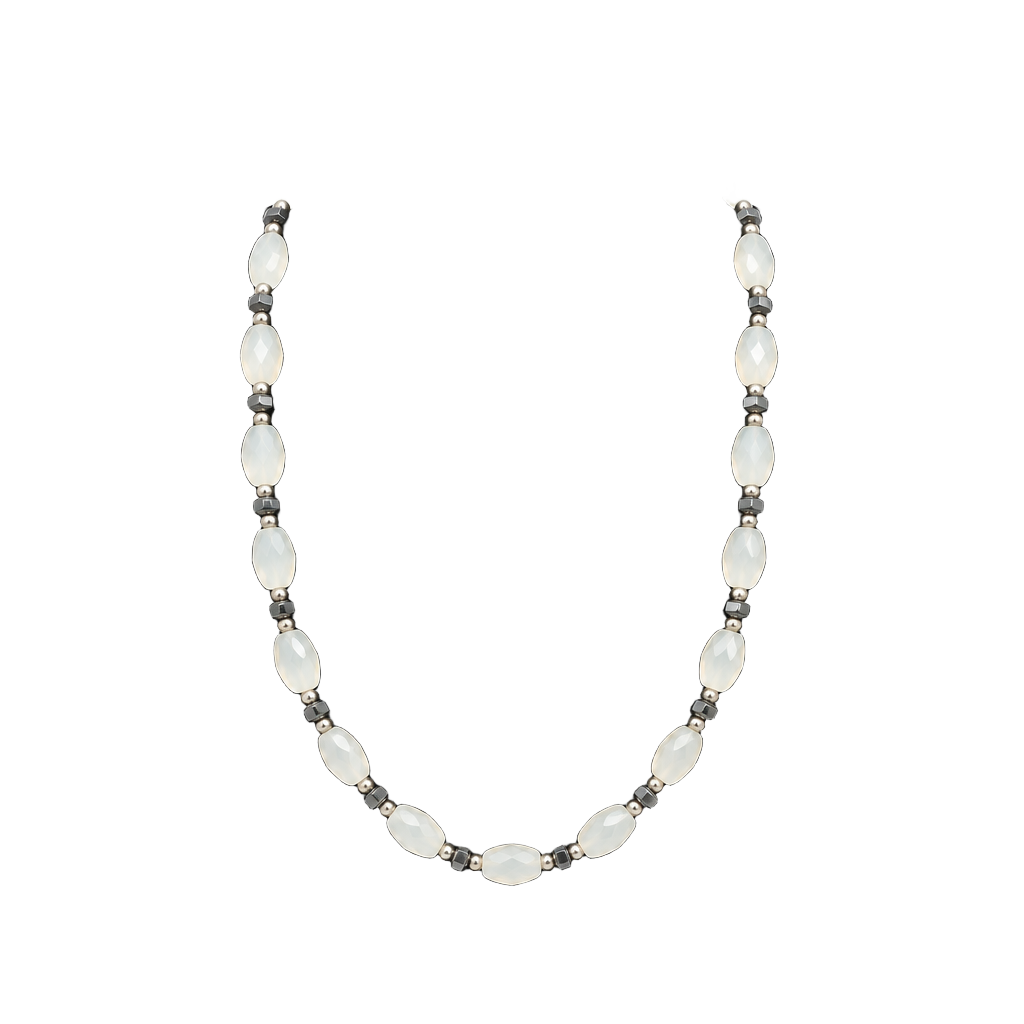 Vintage White Lucite Acrylic Bead Silver Tone Necklace 1