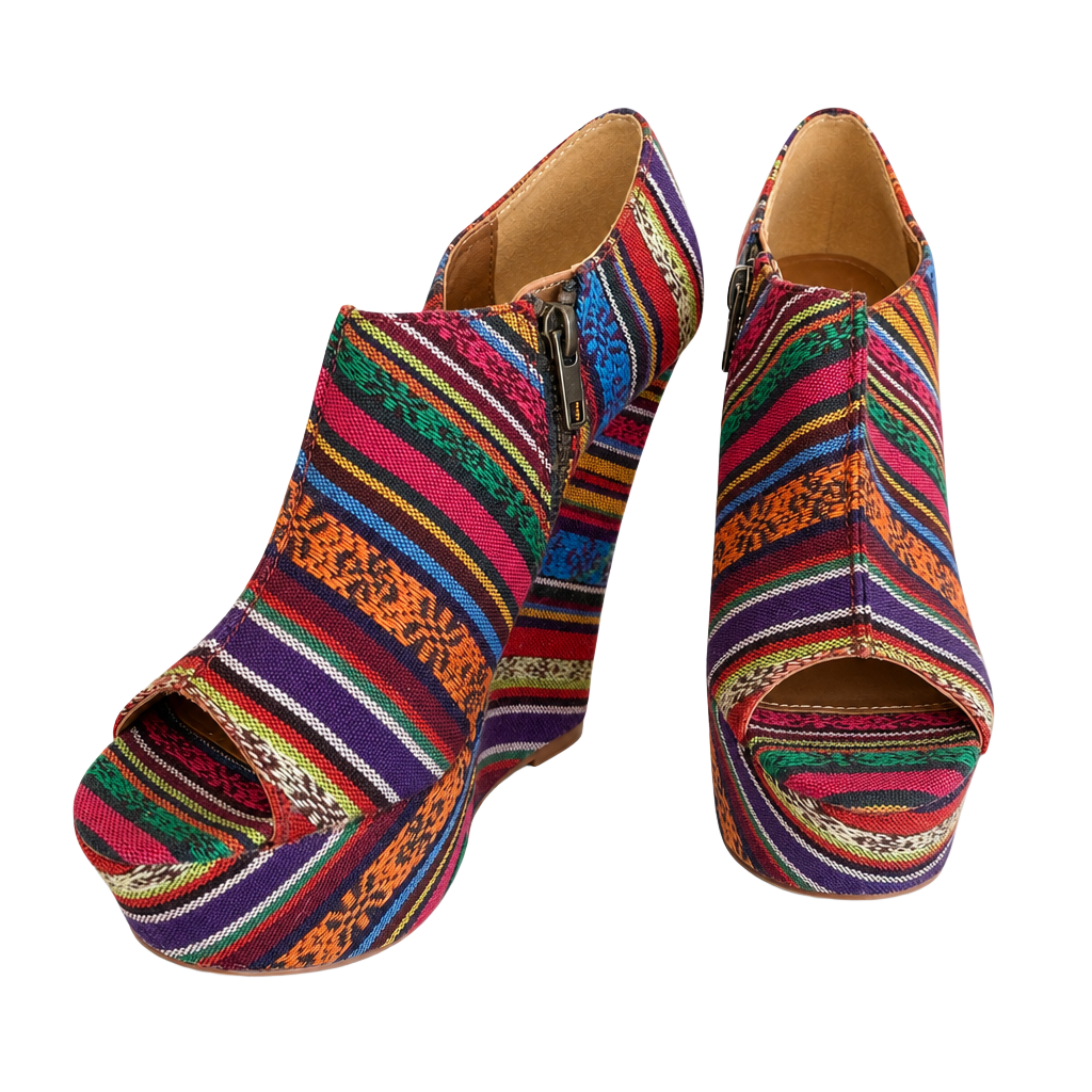 Steve Madden Whistle Multicolor Tribal Print Fabric Platform Wedge Heels 1
