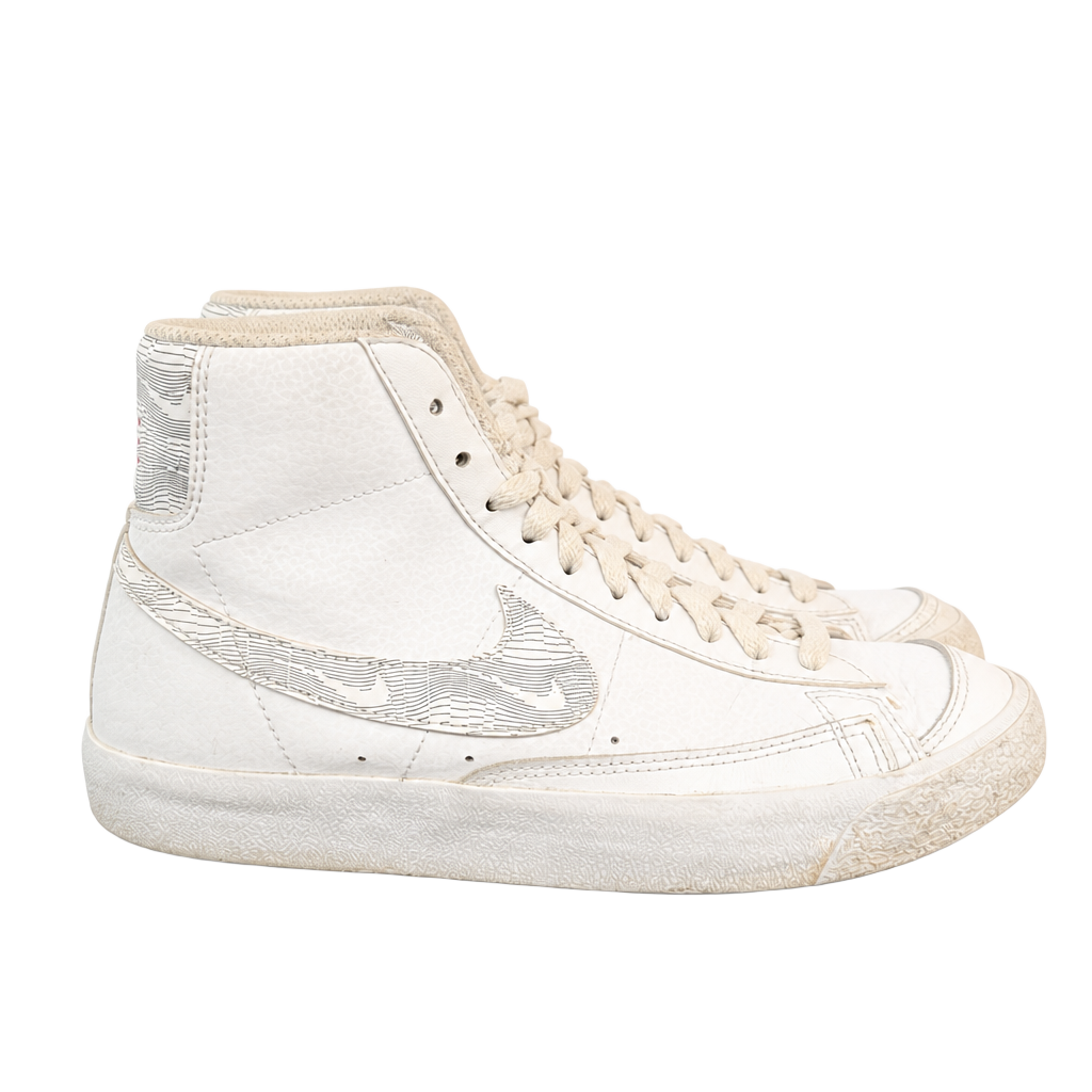 Nike Blazer Mid '77 GS Size 6Y White Logo Print 1