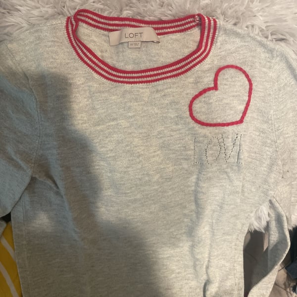 Ann Taylor LOFT Gray Red Heart Detail Love Pullover Sweater