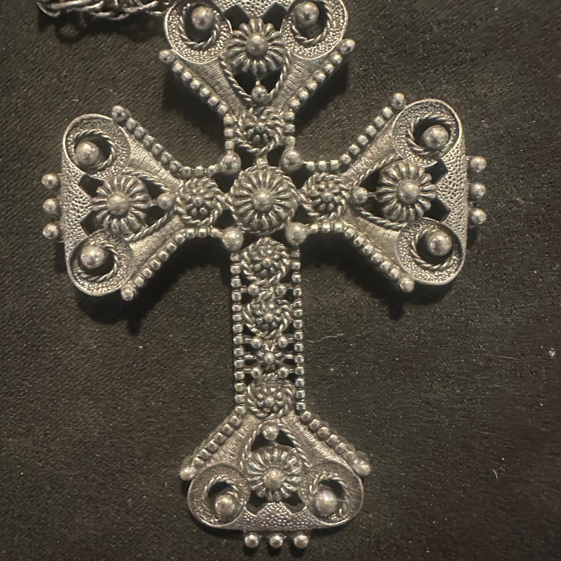 Vintage Sarah Coventry 1974 Limited Edition Florentine Cross Pendant Necklace 24 inch 4
