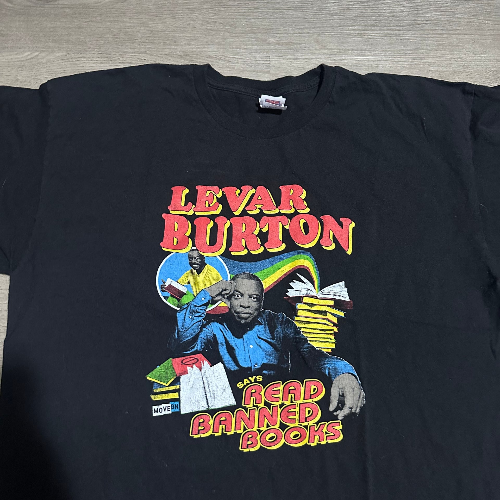 Vintage Levar Burton Reading Rainbow Read Banned Books T-Shirt 2