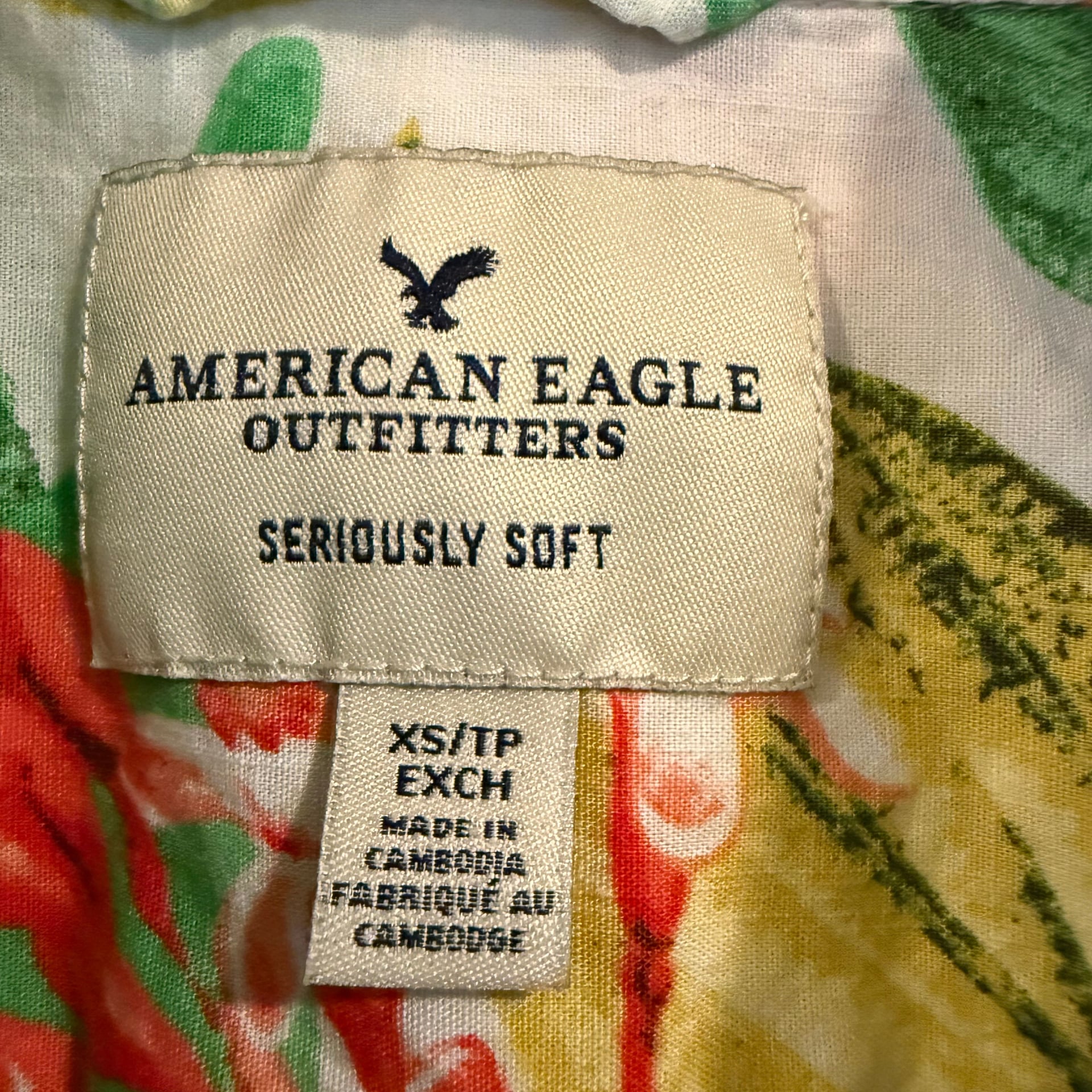 American Eagle Outfitters Seriously Soft Hawaiian Shirt – Parrot & Floral Print 3