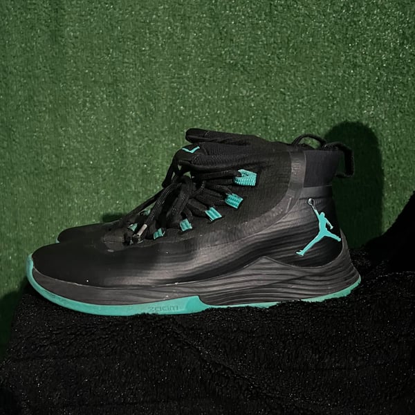 Jordan Ultra.Fly 2 Black Clear Jade Basketball Shoes
(1-0001)