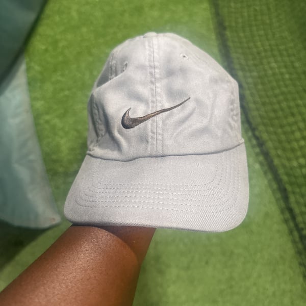 Vintage Nike Golf Hat Gray Adjustable Baseball Cap with Embroidered Swoosh Logo