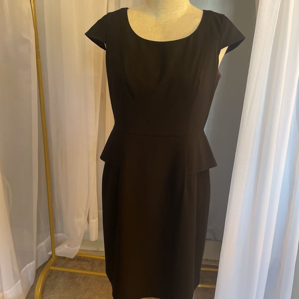 Marc New York Black Sheath Knee-Length Cap Sleeve Dress