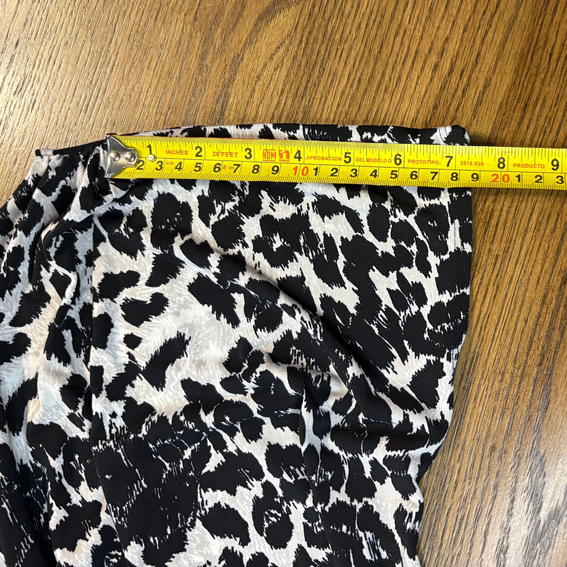 Chaus Black White Leopard Print Ruched Short Sleeve Top 4
