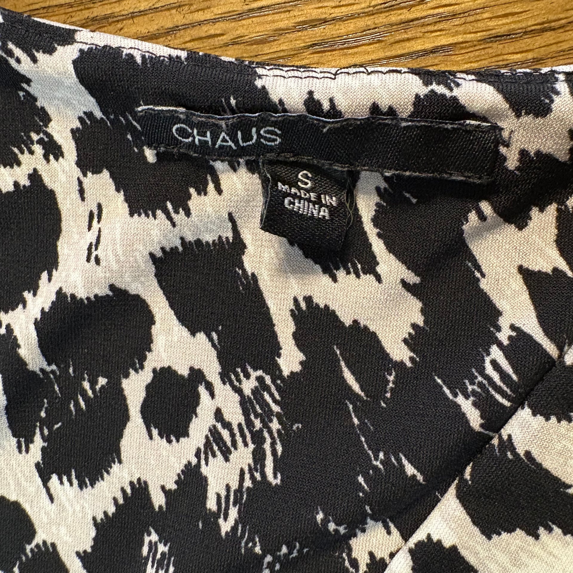 Chaus Black White Leopard Print Ruched Short Sleeve Top 5