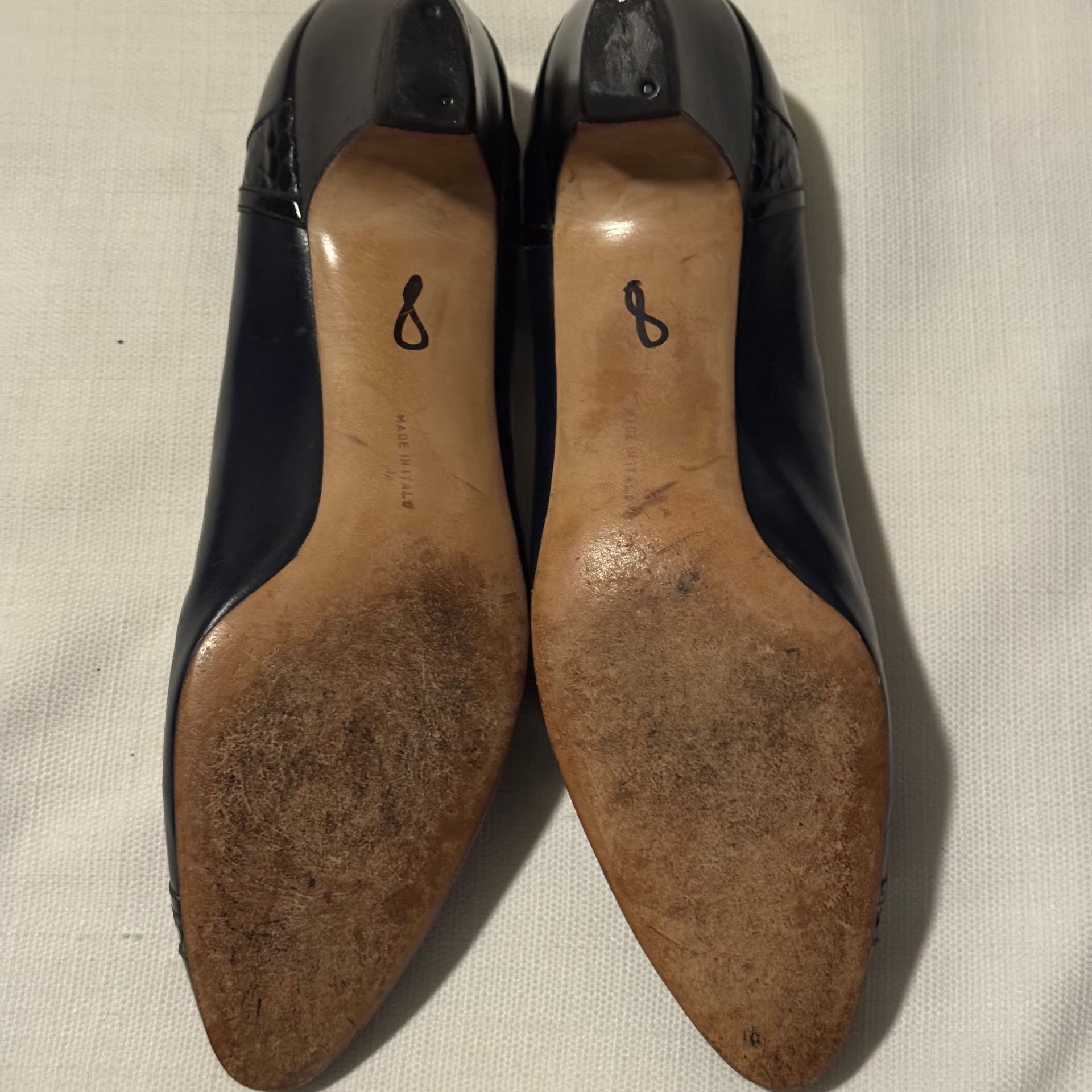 Vintage Salvatore Ferragamo Navy Blue Leather Cap Toe Pumps Women's Sz 8 AAA 9