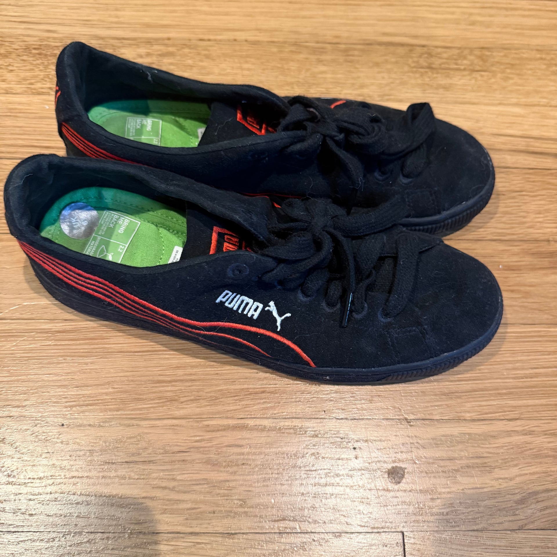 Puma Suede Women’s Sneakers Size 7.5 Black/Red Casual Shoes 4