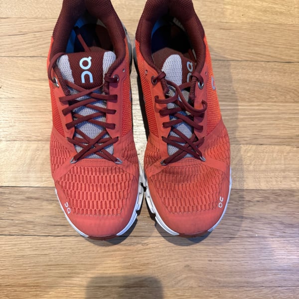 On Cloudswift Women’s Running Shoes Size 8.5 – Red/Burgundy