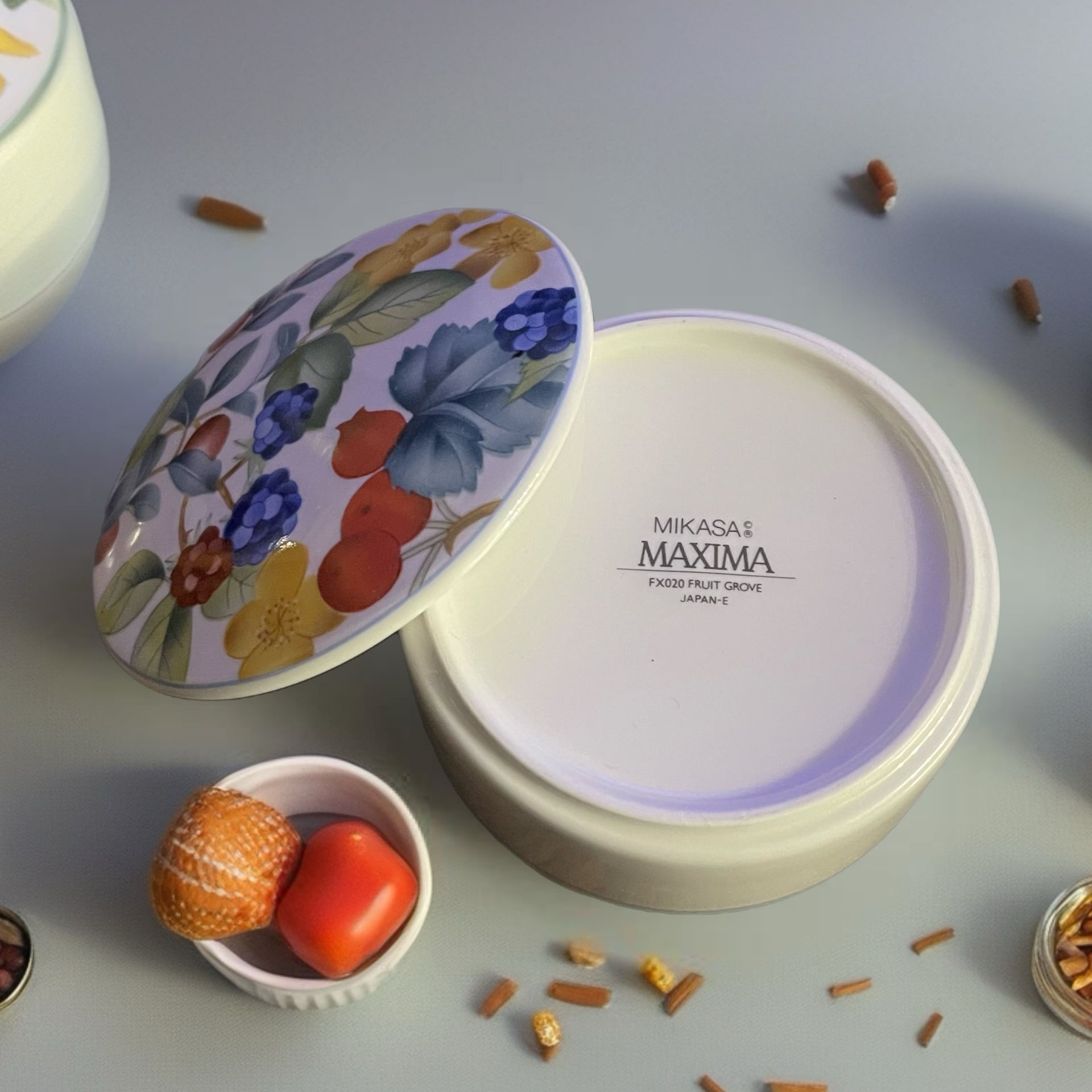 Mikasa Maxima Trinket Box, Jewelry Box Fruit Grove Pattern 2