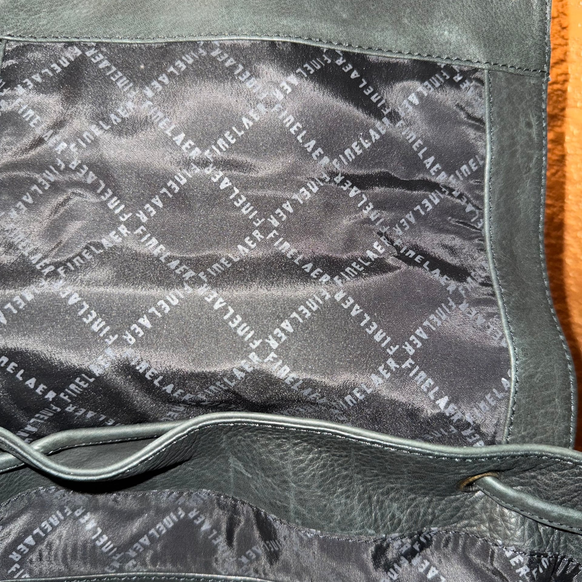 Product thumbnail 4
