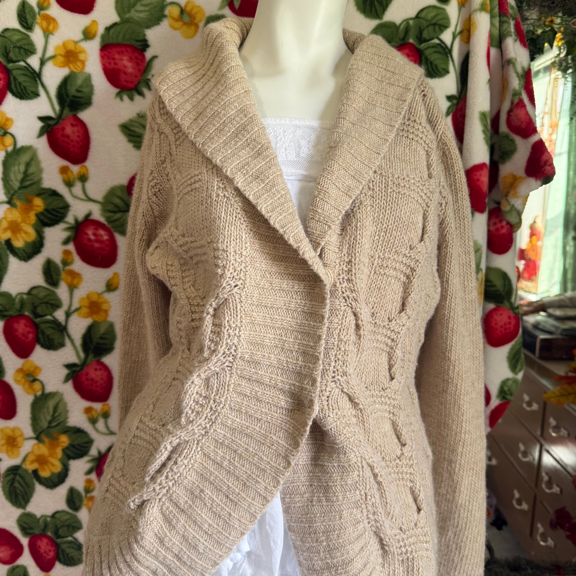 Vintage Hand Knit Cream Cable Knit Cardigan Sweater 1