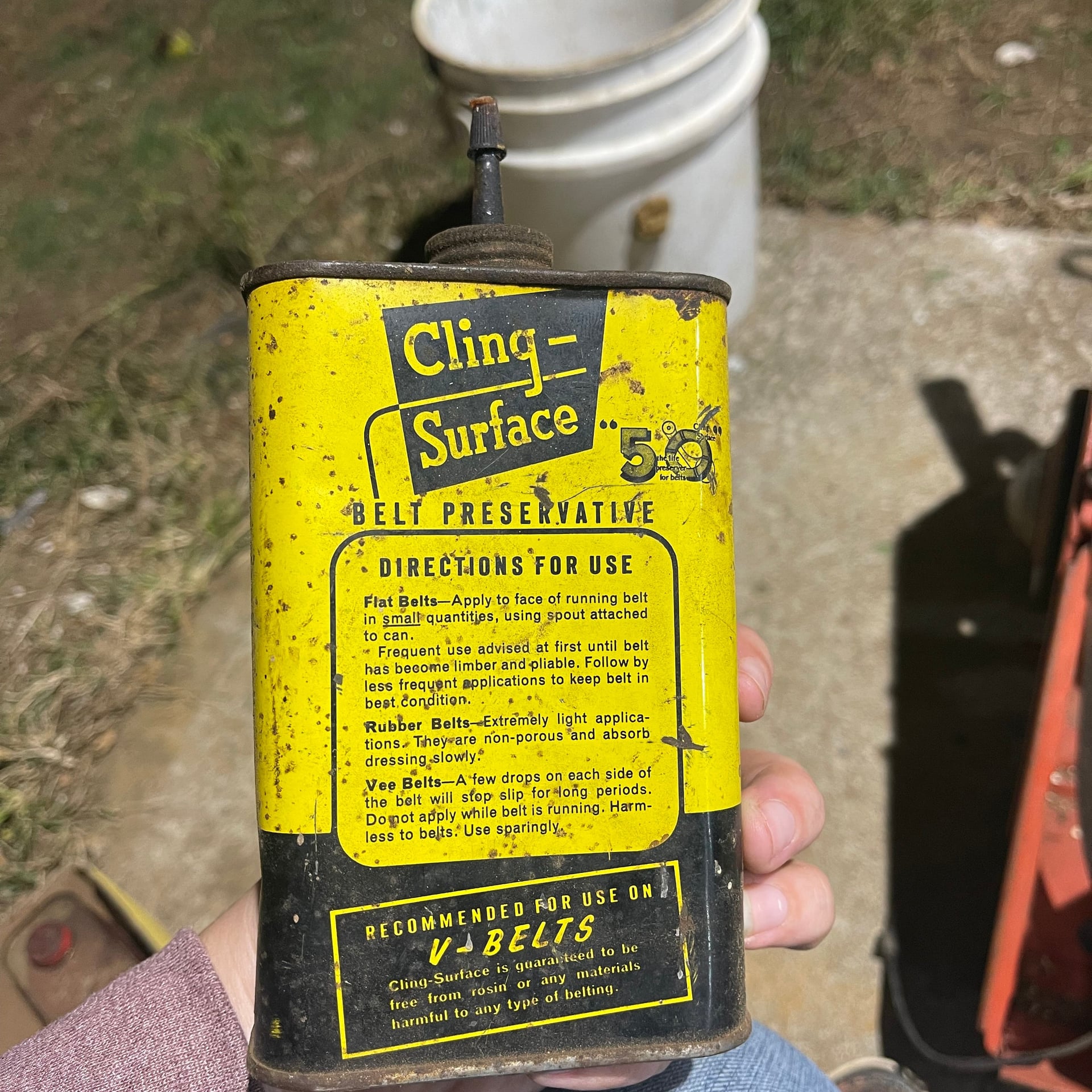 Vintage Cling-Surface Fan Belt Oil Can Tin Oiler Automotive Memorabilia 3
