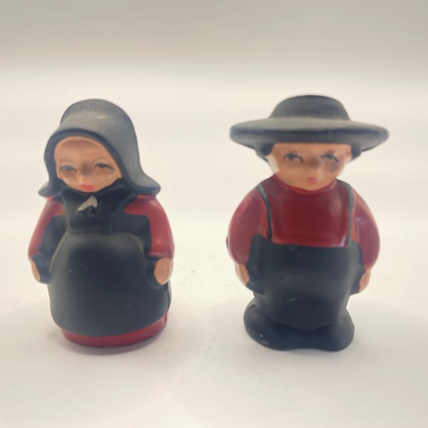 Vintage Cast Iron Amish Couple Salt & Pepper Shakers