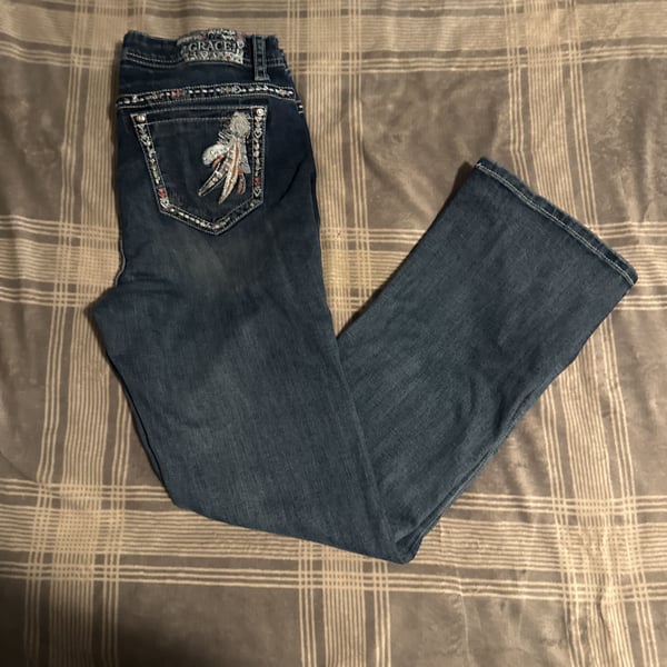 Grace in LA Women's Feather Insert Embellished Pockets Bootcut Stretch Jeans
