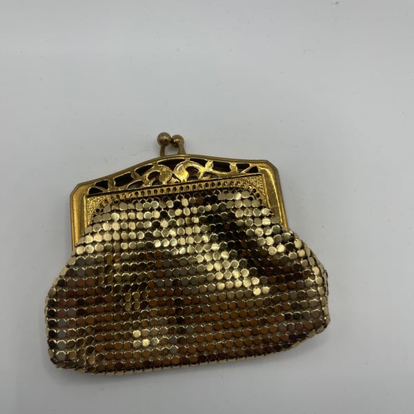 Vintage Whiting & Davis Gold Mesh Kiss Lock Coin Purse