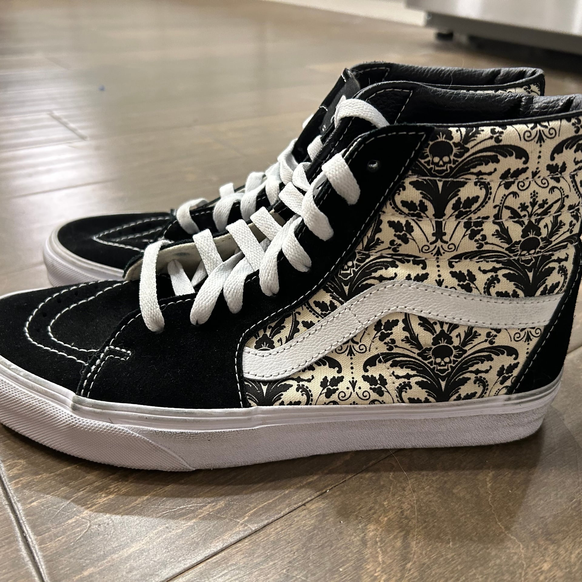 Vans Sk8-Hi Skull Tapestry Black/Bone Skate Shoes 9.5 4