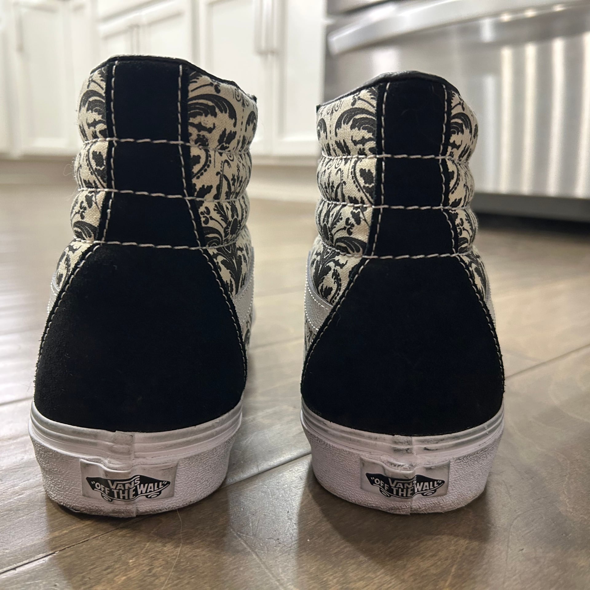 Vans Sk8-Hi Skull Tapestry Black/Bone Skate Shoes 9.5 5