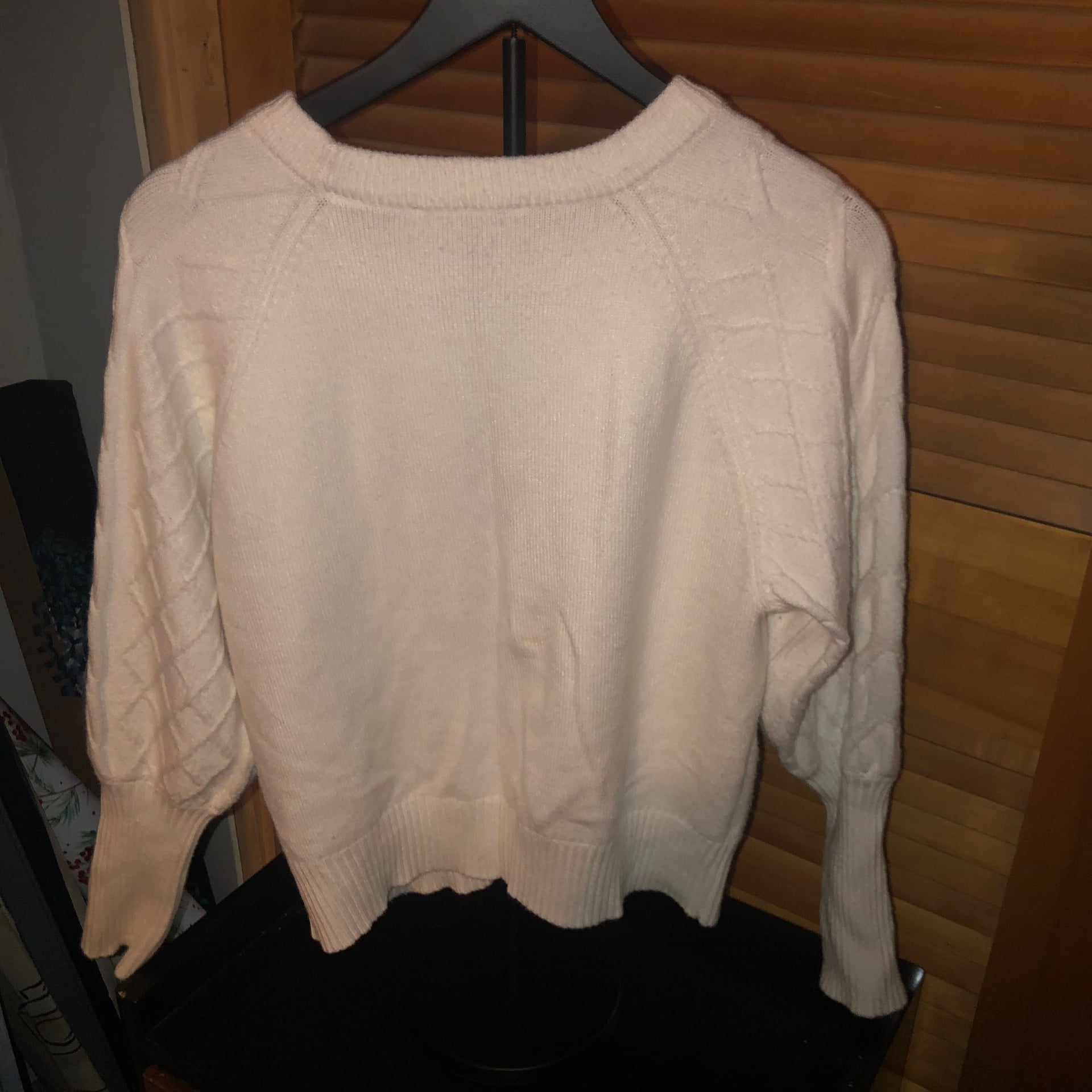 Tahari cable knit sweater 5