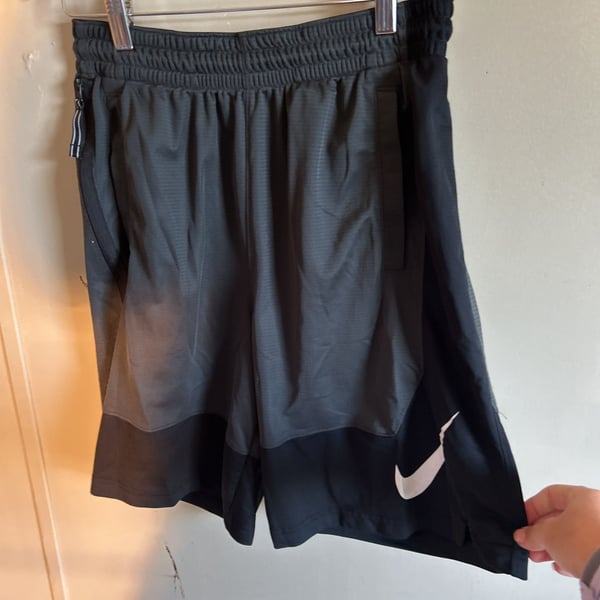 Nike Men's Basketball Shorts Wolf Grey/White/Black