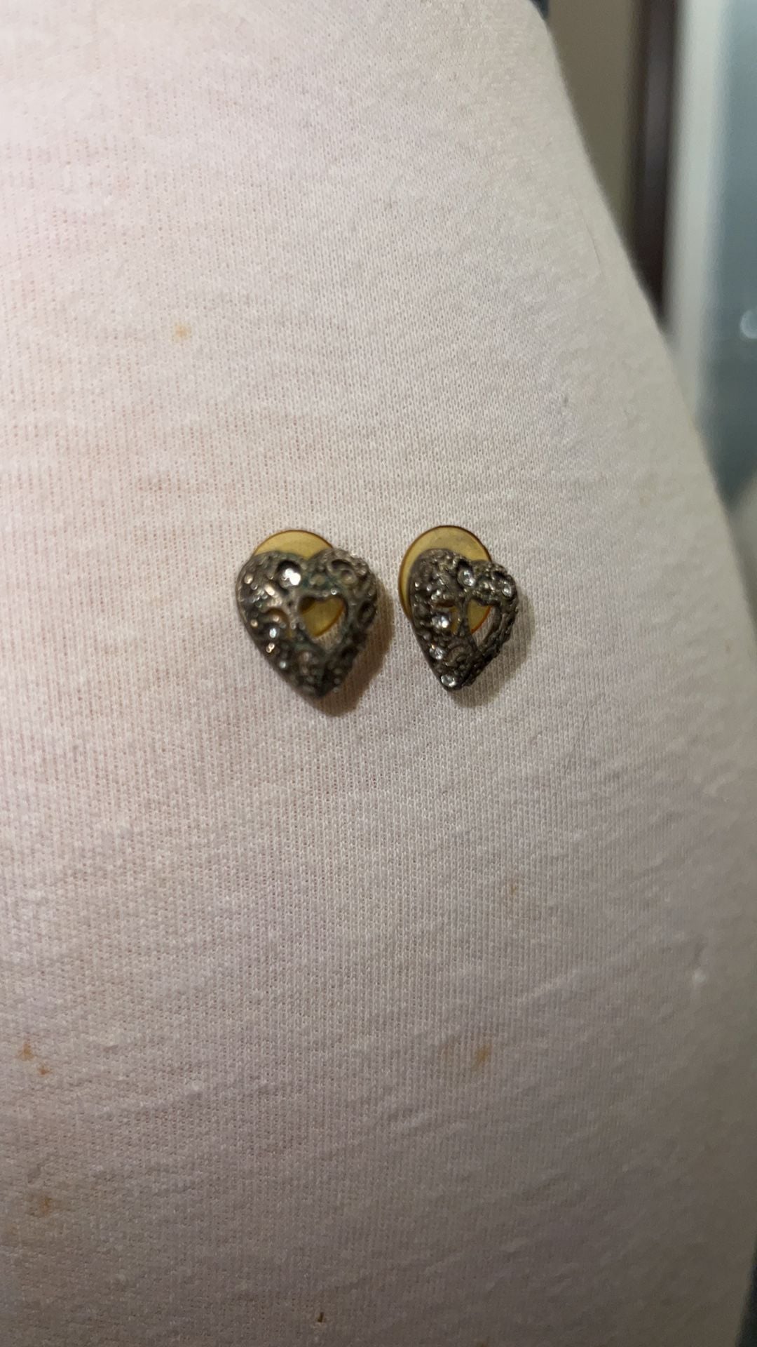 Vintage Avon Heart Earrings 3