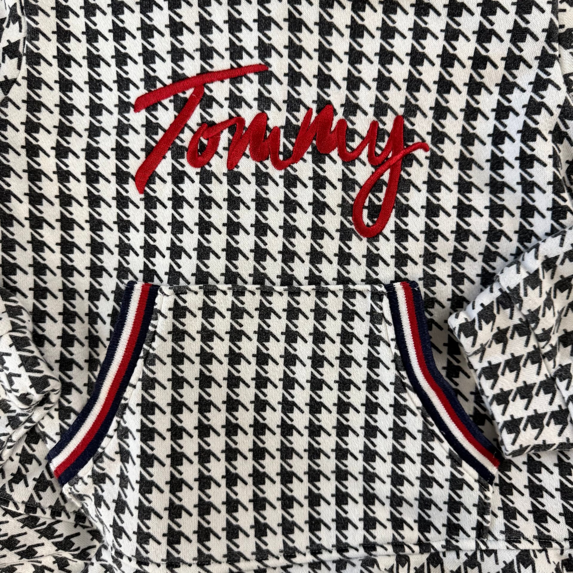 Tommy Hilfiger Girls Hooded Sweatshirt Top - Size 5 - EUC 2