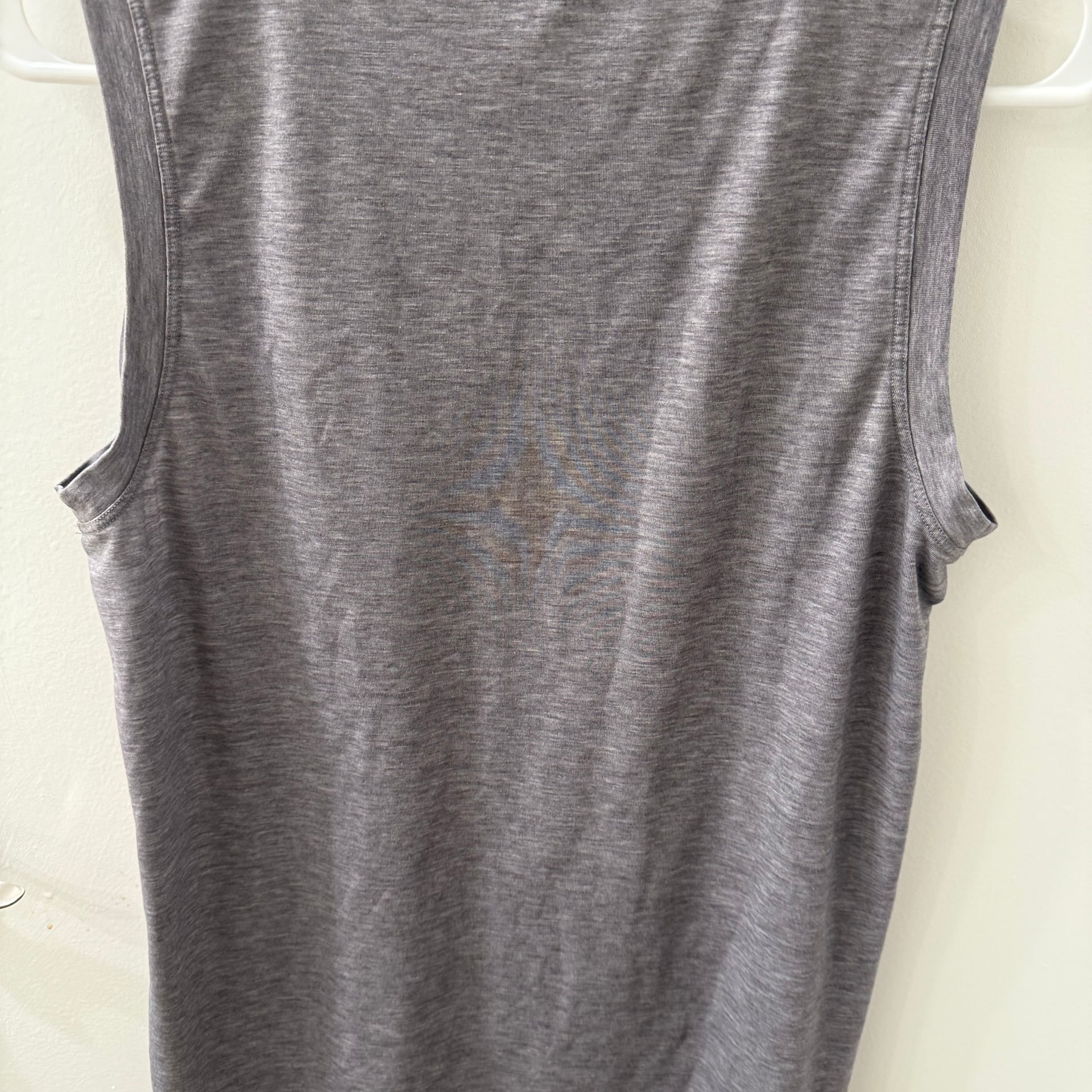 Athleta women’s gray workout tank top. 5