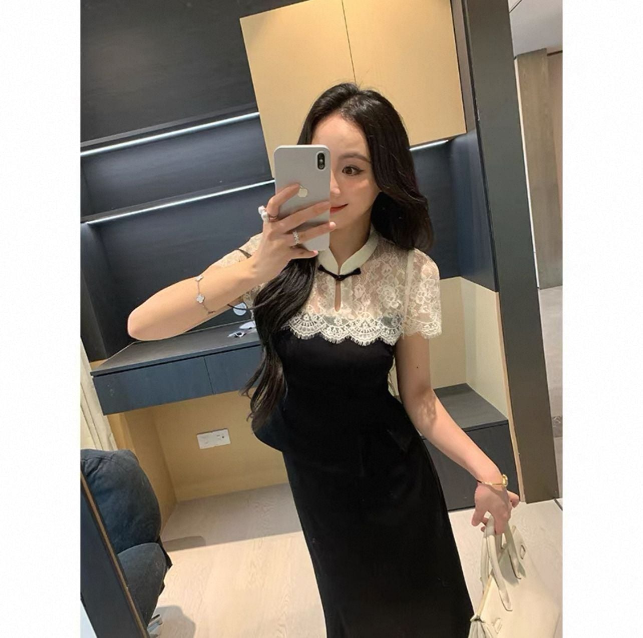 Sleeveless Black Dress With White Bow Detail on , 3