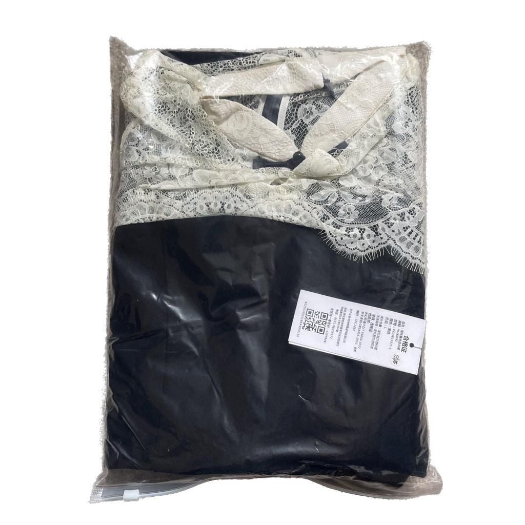 Sleeveless Black Dress With White Bow Detail on , 4