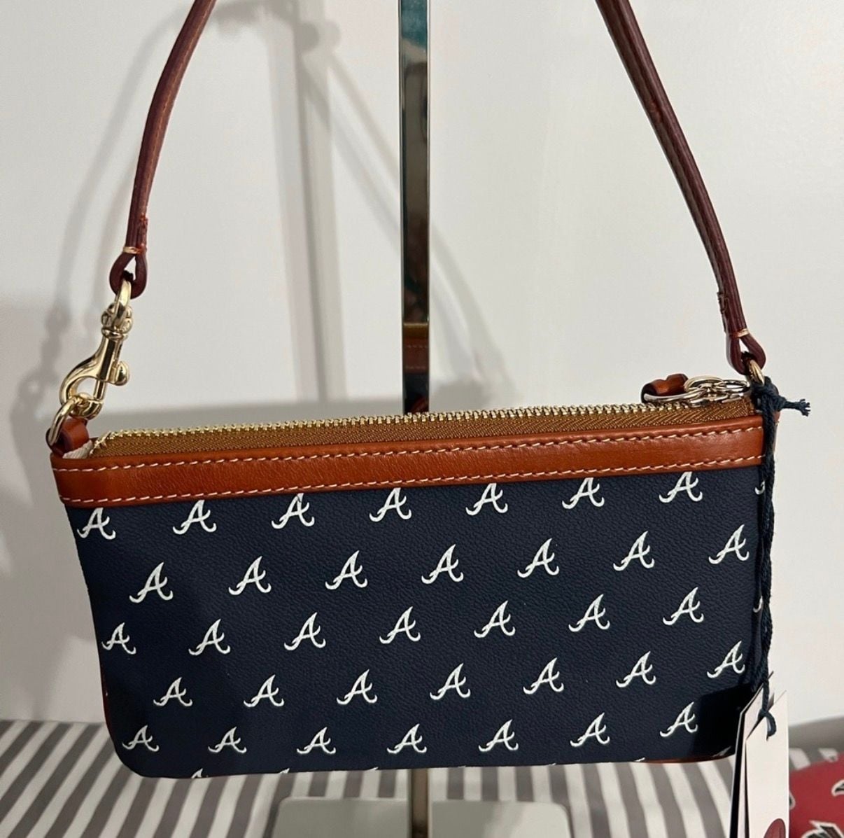 Dooney & Bourke MLB Atlanta Braves Wristlet 3