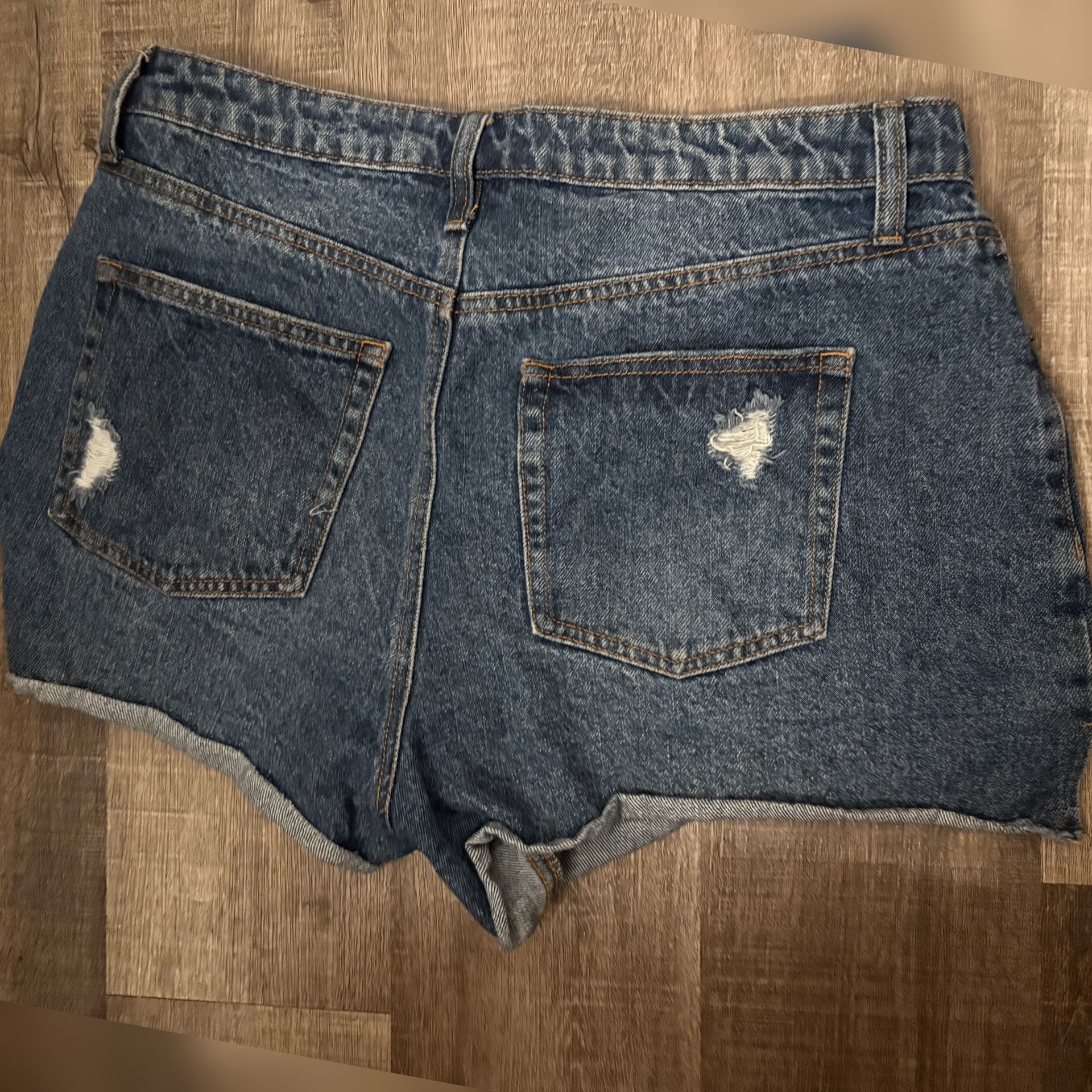 Product thumbnail 3