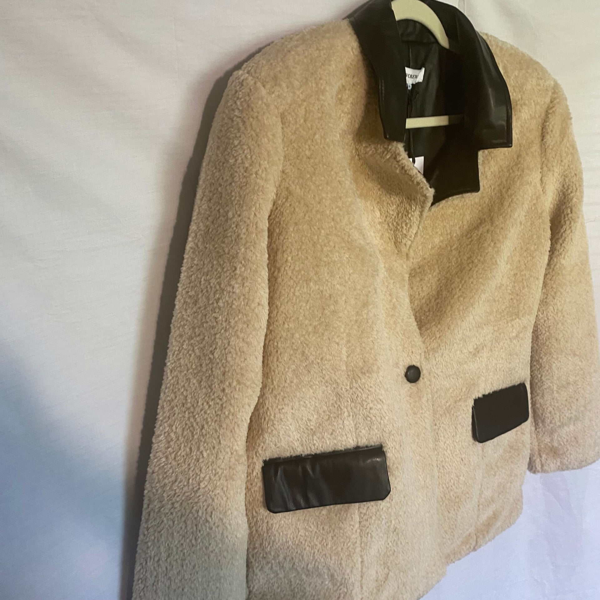 Revolve WeWoreWhat Faux Fur Blazer in Ivory & Black Sz S NWT MSRP $ 148 4