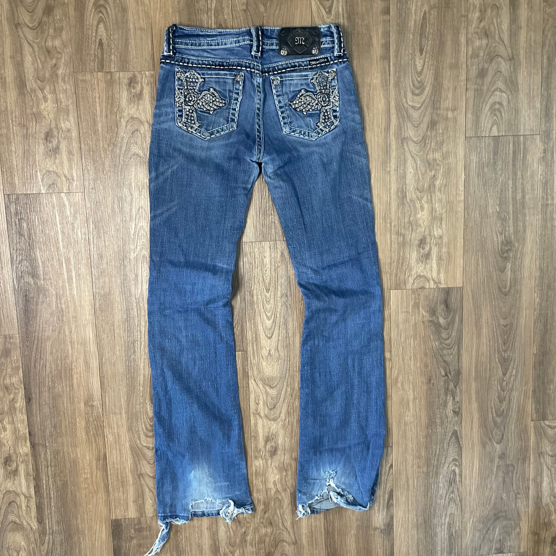 Miss Me Jeans Women's Size 26 boot cut Denim Rhinestone cross embelished Pockets 2