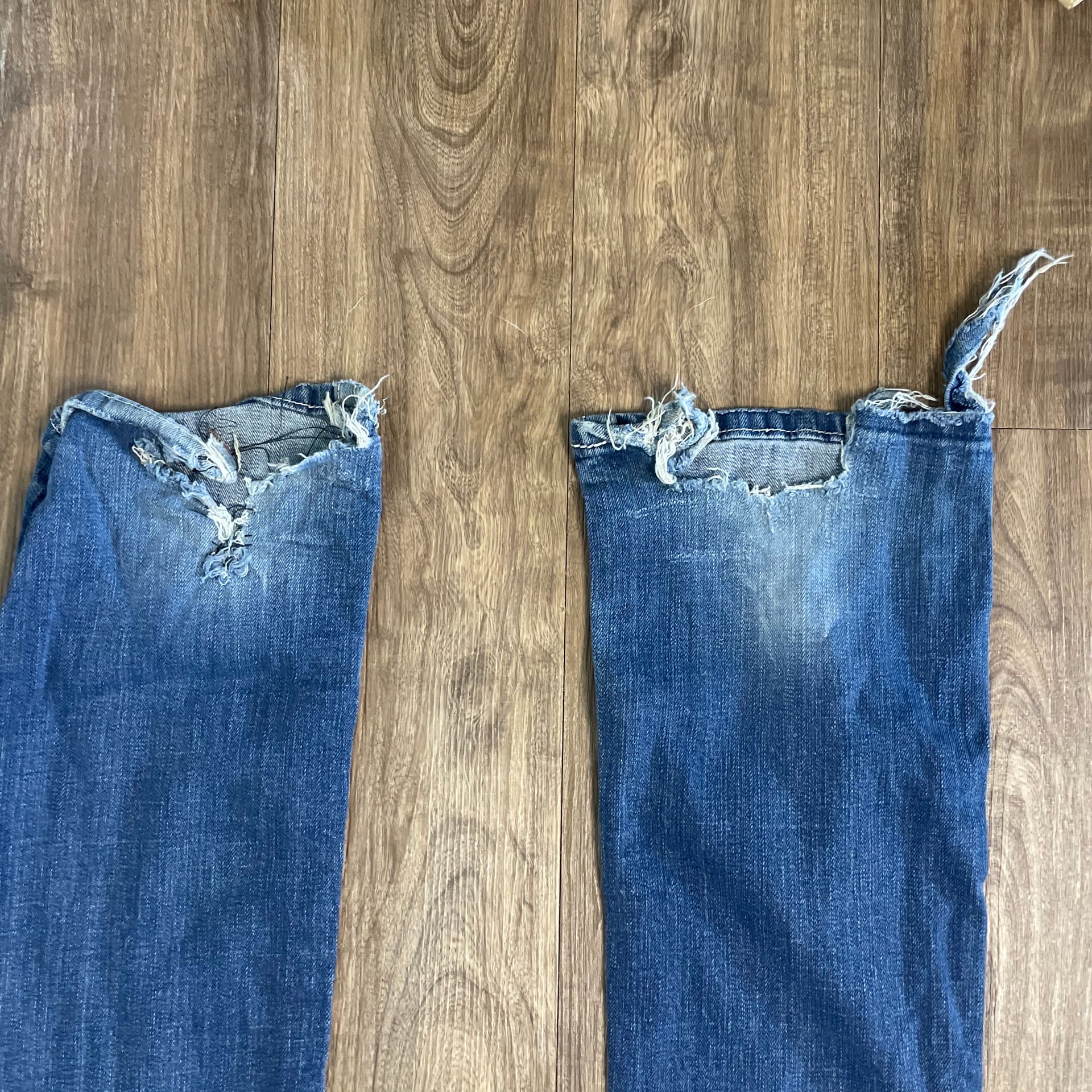 Miss Me Jeans Women's Size 26 boot cut Denim Rhinestone cross embelished Pockets 5