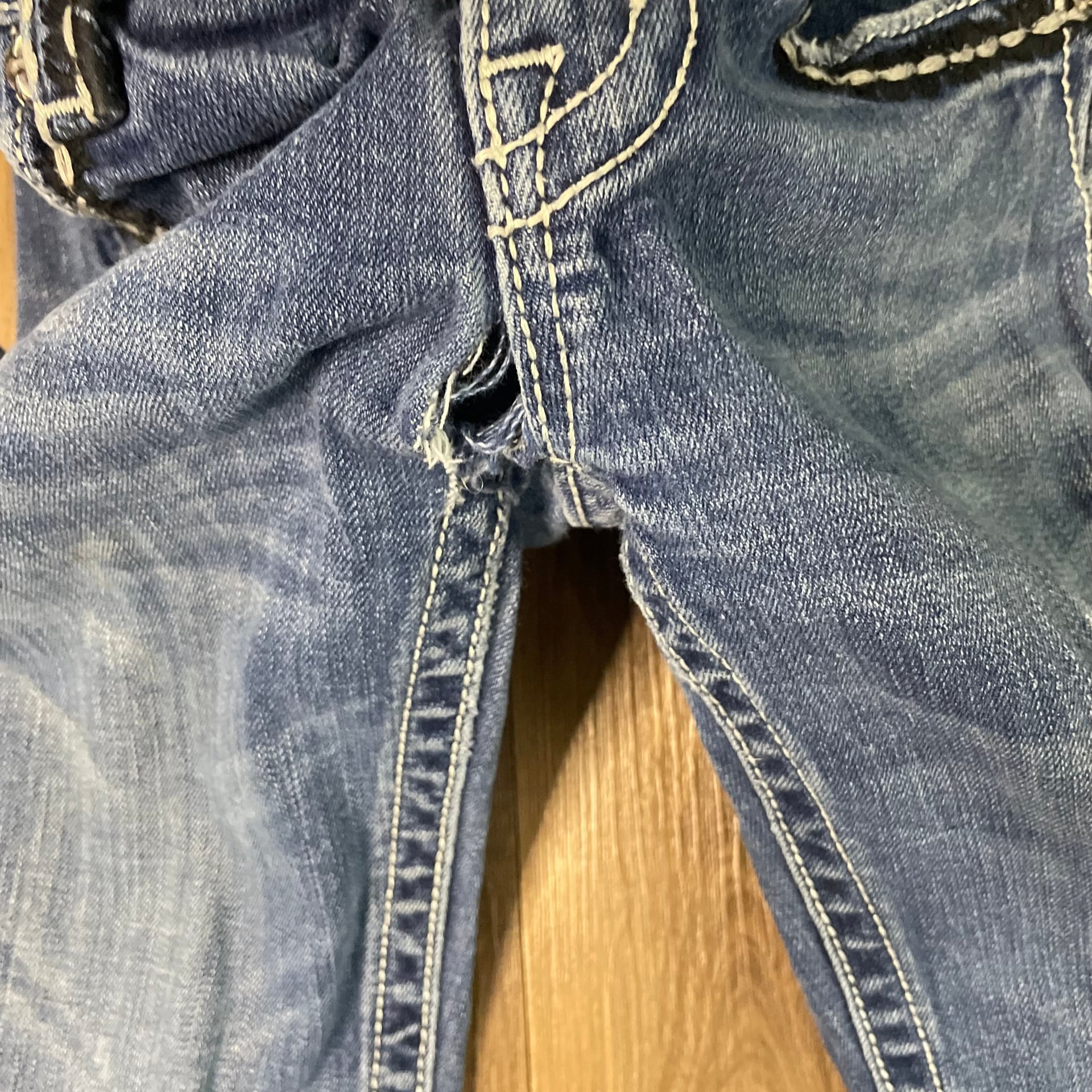 Miss Me Jeans Women's Size 26 boot cut Denim Rhinestone cross embelished Pockets 8