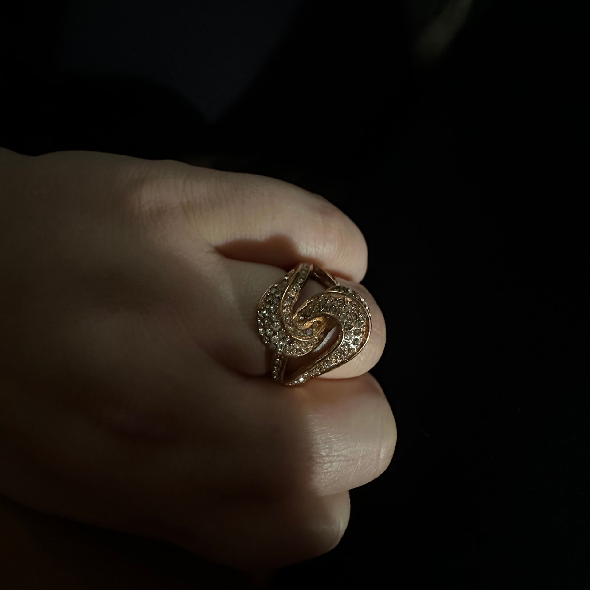 Gilded SS Ring With White Stones interlocking 316L 2