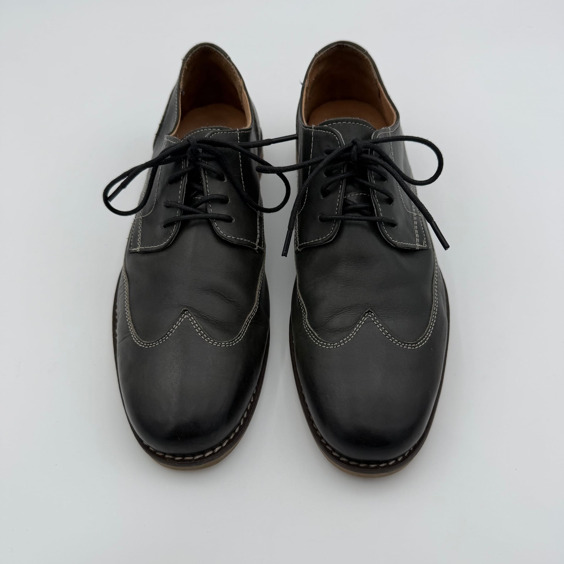 Nunn Bush Cam Moc Toe Oxford in Black Tumbled Leather 2