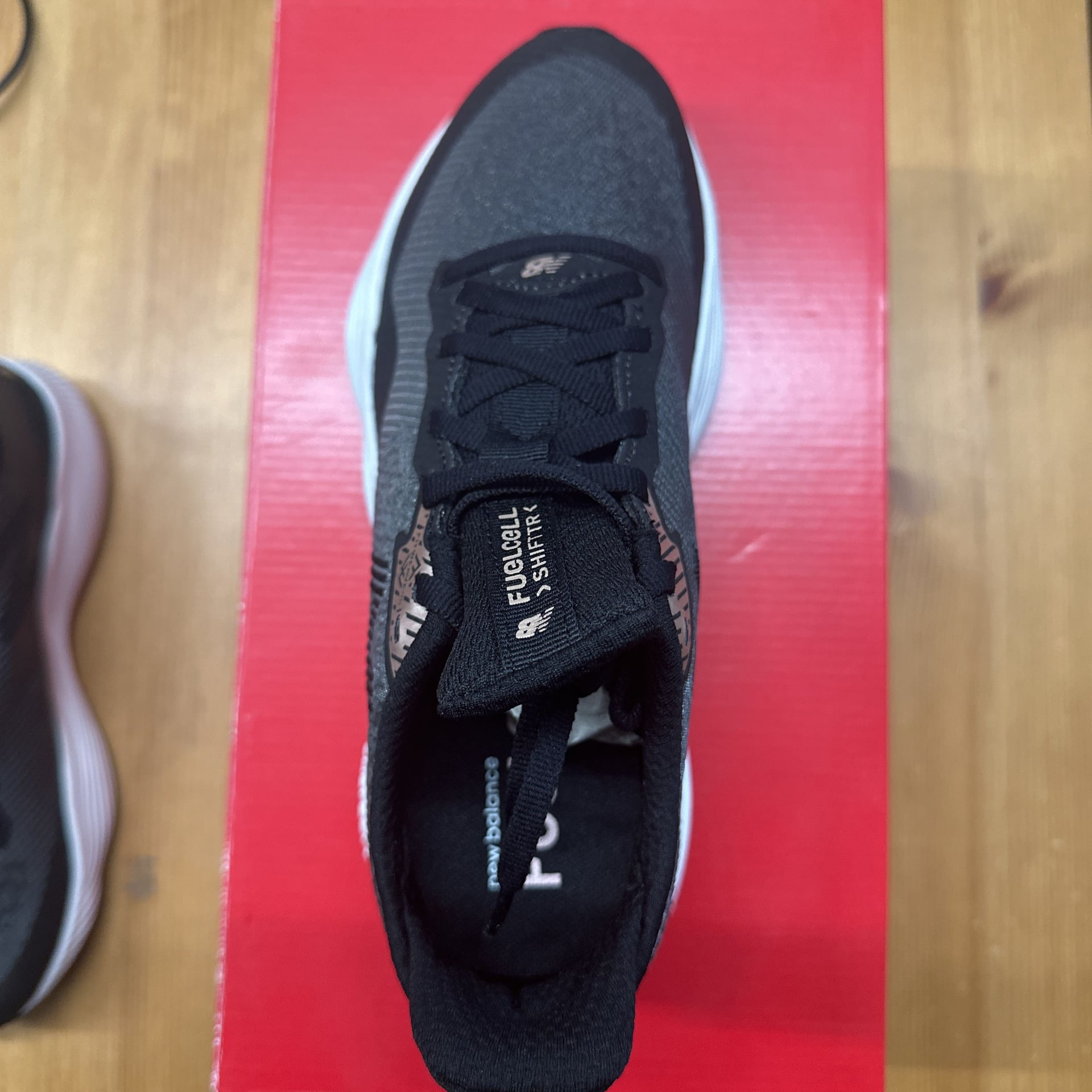 New Balance FuelCell Echolucent Black/Pink Athletic Shoes Running Training 5