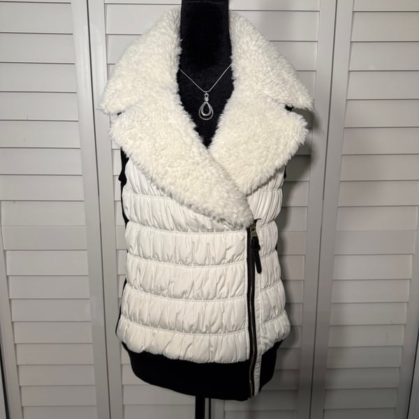 Calvin Klein Performance Premium Down Puffer Vest Women’s Small