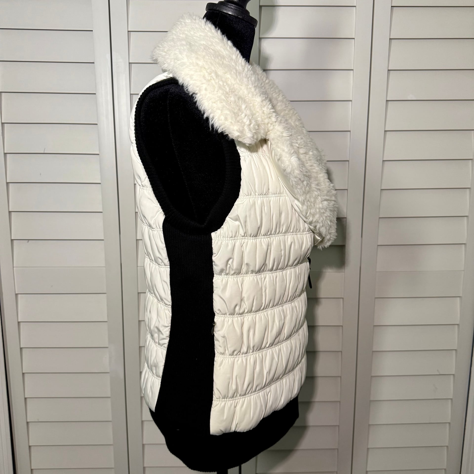 Calvin Klein Performance Premium Down Puffer Vest Women’s Small 2