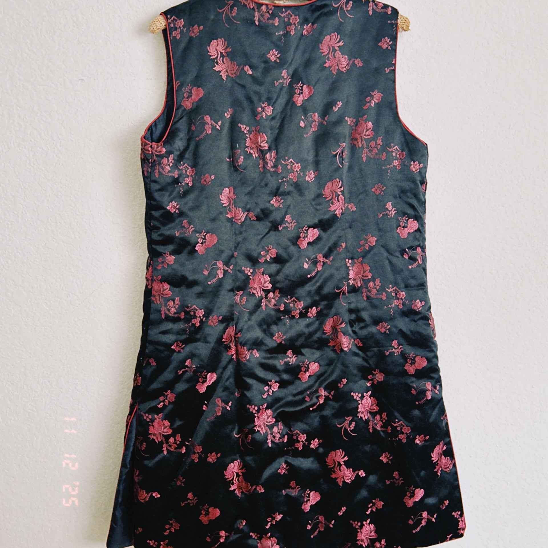Vintage Black & Red Floral Brocade Chinese Cheongsam Mini Dress 11
