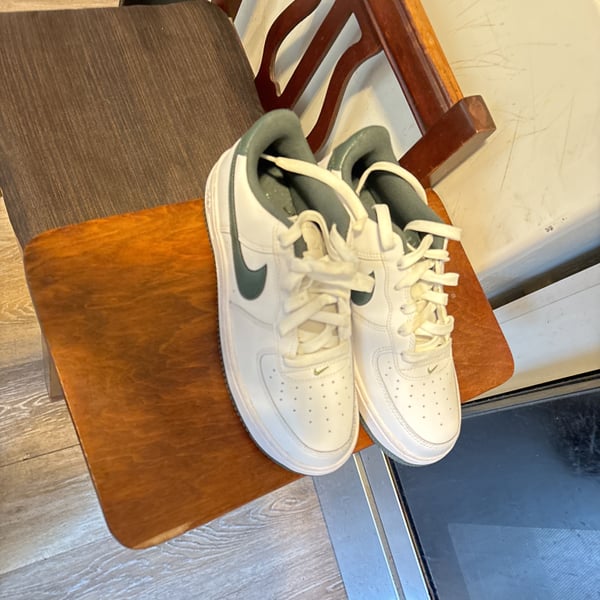 Nike Air Force 1 '07 LV8 Vintage Green Sneakers HF1939-100
